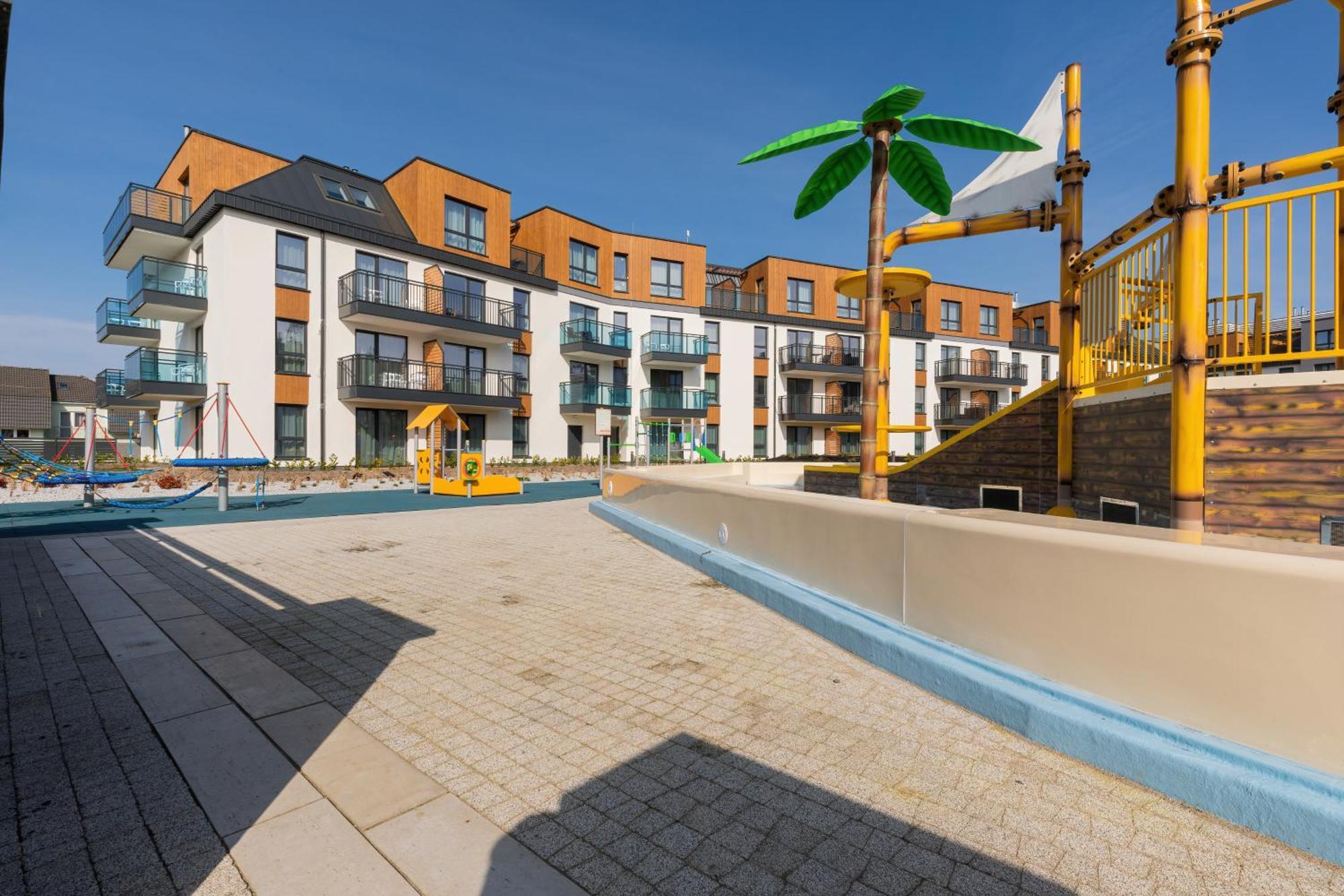 Bel Mare Resort Apartment With Parking By Noclegi Renters Miedzyzdroje Exterior photo